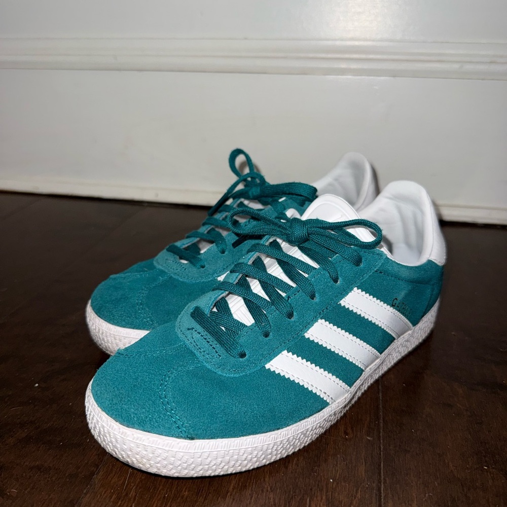 Adidas Gazelle Teal and White Sneakers Size 4